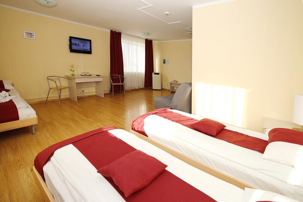 Tomo Free Parking Отель 3*