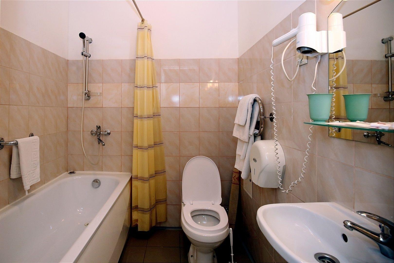 Hotel Tomo Free Parking 3*