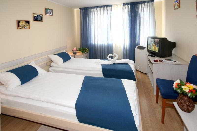 Tomo Free Parking Hotel Riga